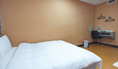 ז'ונגלי Baoshan Hotel מראה חיצוני תמונה